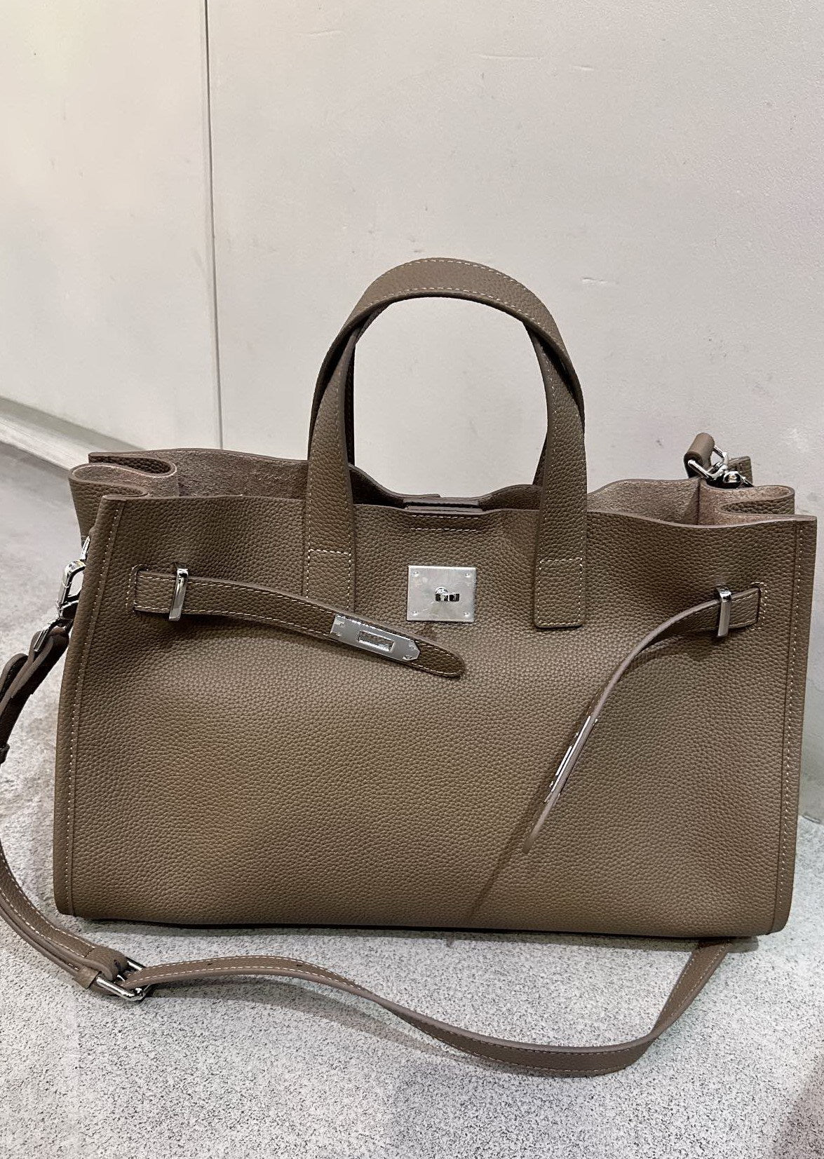 Women's Cowhide Leather Kelly Large Capacity Bags