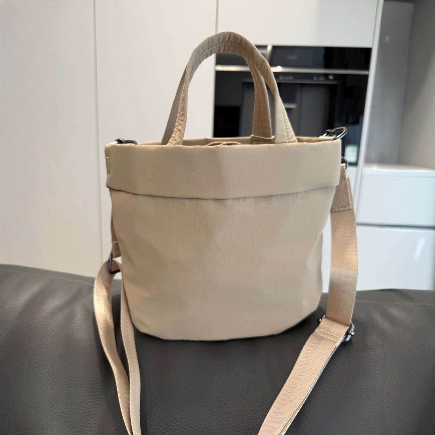 Versatile Classic Style Lightweight Simple Commute Small Square Bag