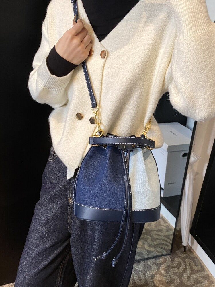 Women's Korean Style Fashionable Contrast Color Large Capacity Personalized Denim Bags