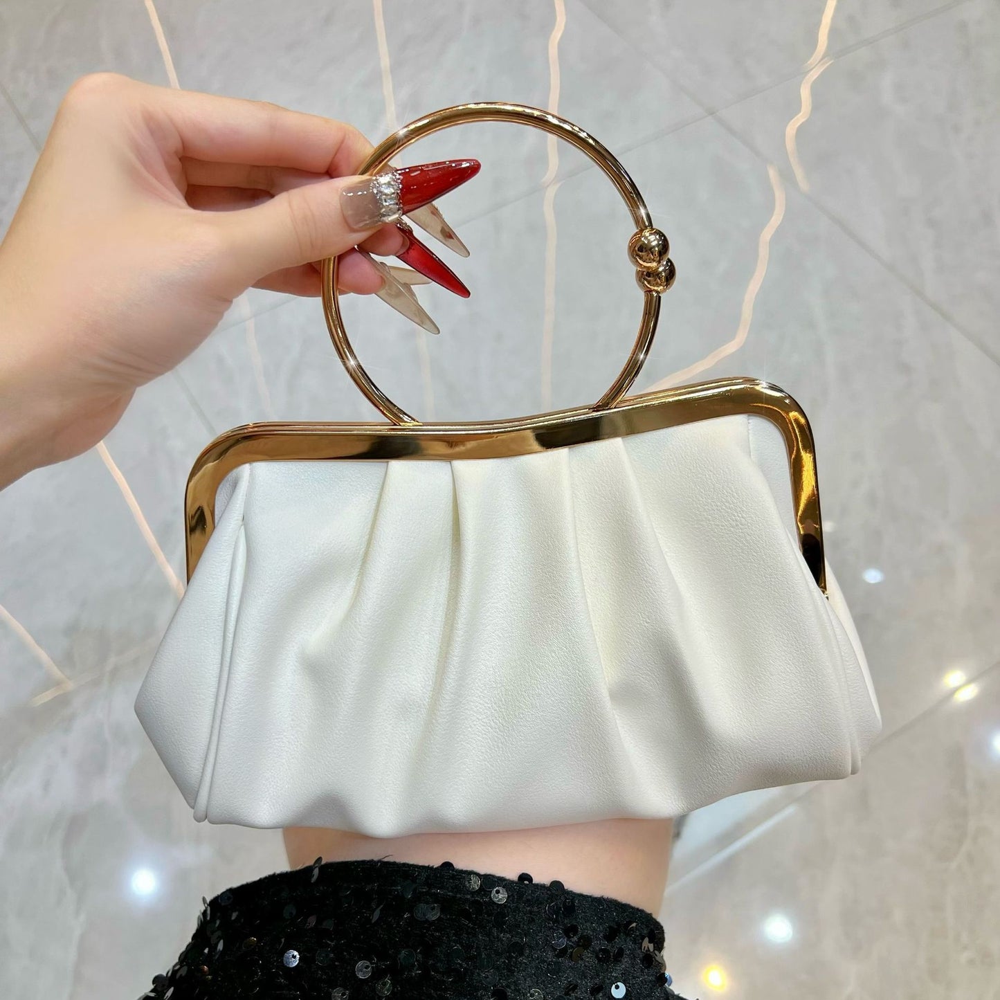 Charming Women's Pleated Fashionable Dress Banquet Dinner Bag
