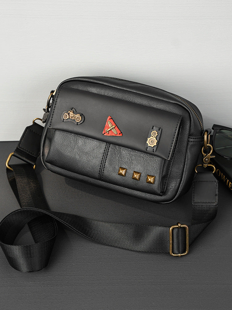 Men's Fashion Horizontal Personality Badge Rivet Shoulder Bags