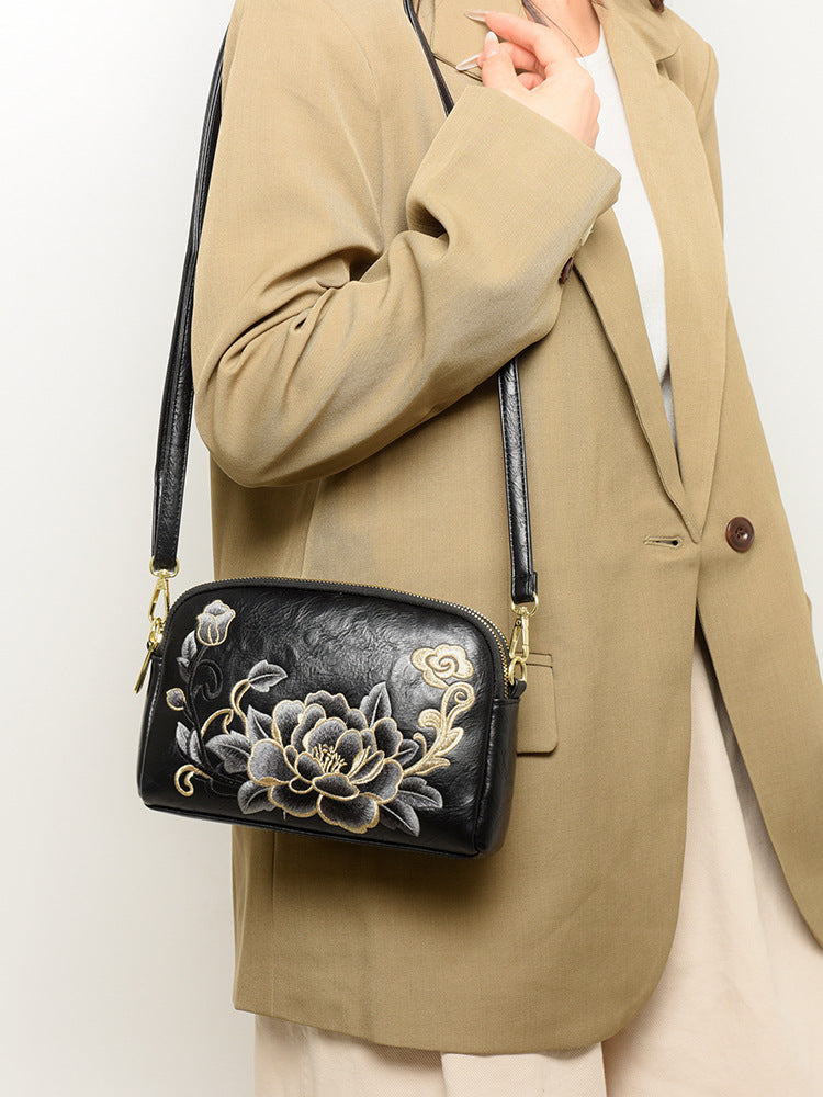 Women's Clutch Fashionable Elegant Embossed Shell Hand Carrying Phone Bags