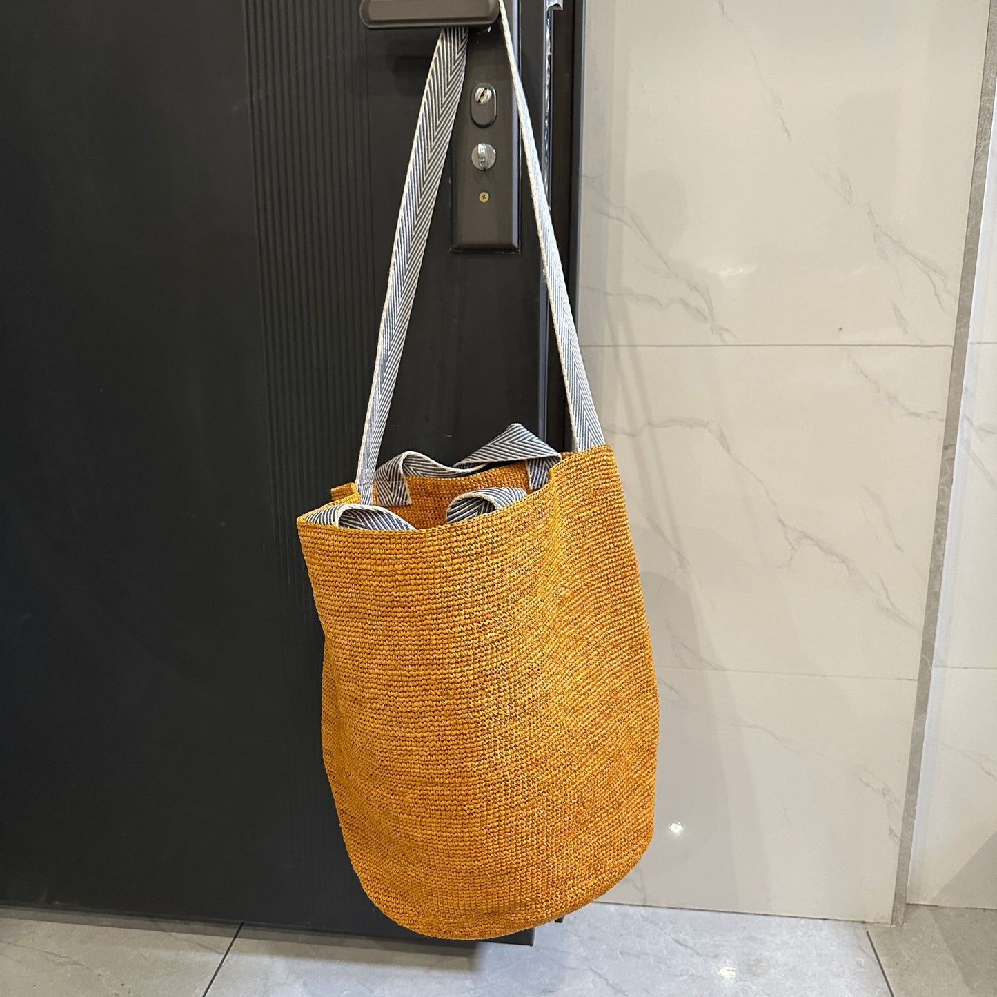 Women's Capacity Straw Hand Crocheting Raffia Vacation Women's Messenger Bag