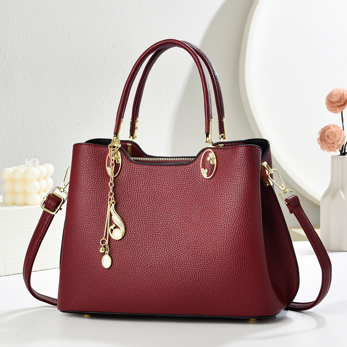 Women's Litchi Pattern Metal Catch Tassel Decorative Women's Handbag