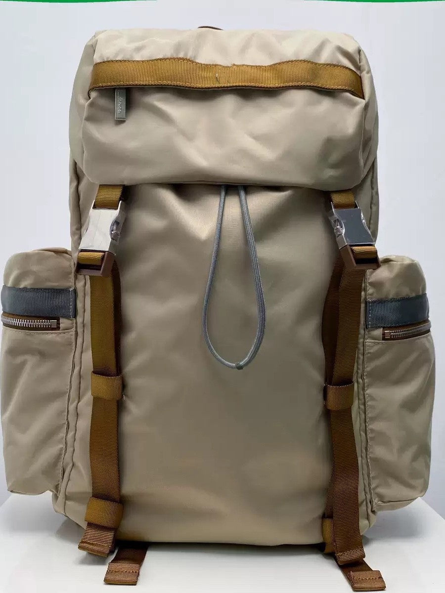 Trendy Couple Large Capacity Waterproof Commuter Bags
