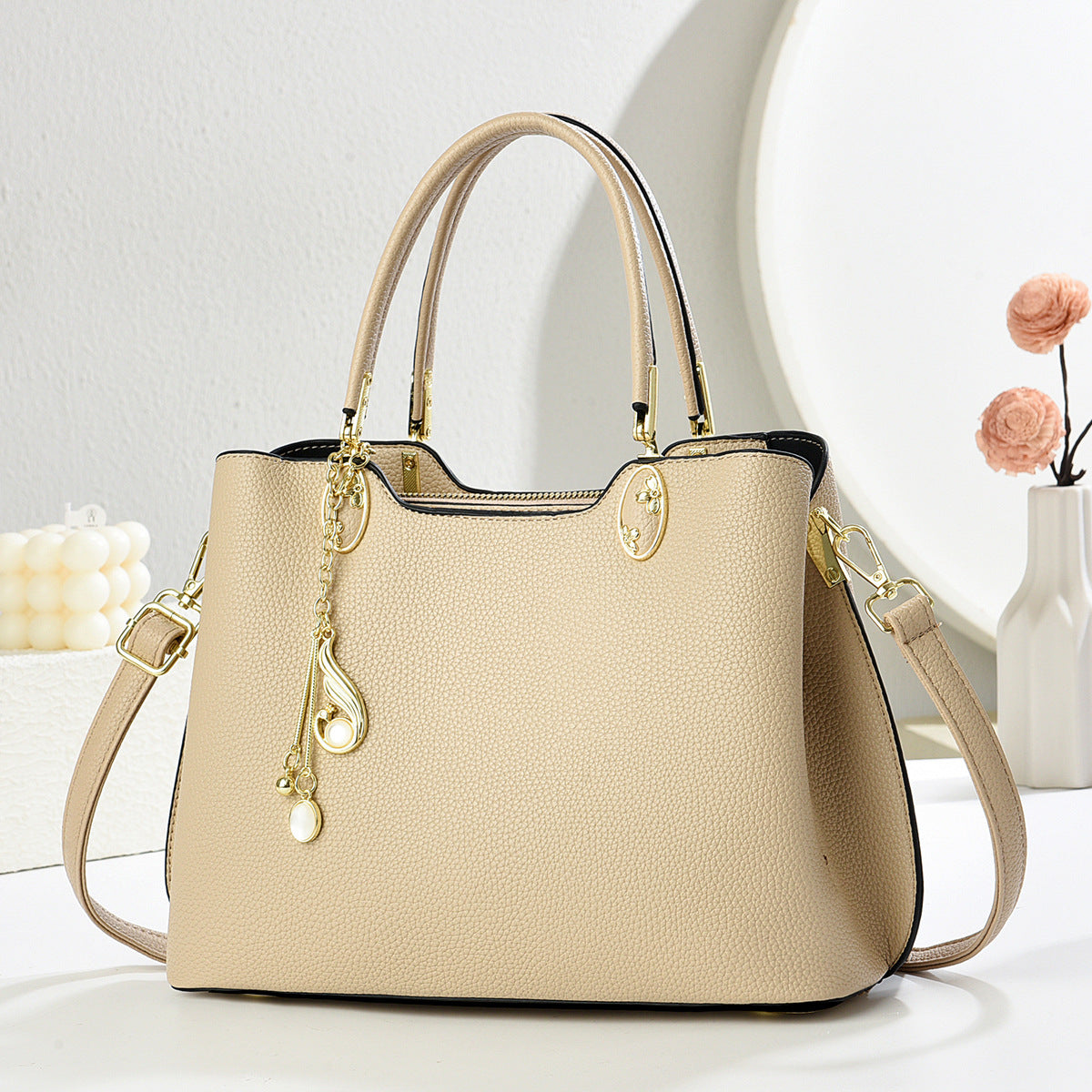 Women's Litchi Pattern Metal Catch Tassel Decorative Women's Handbag