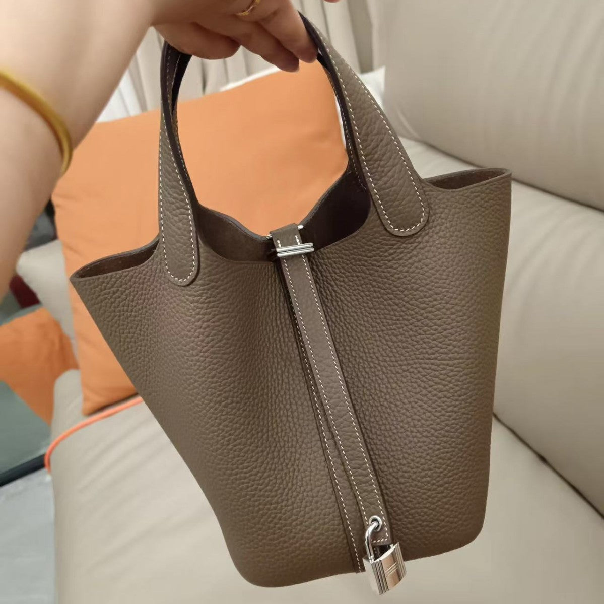 Women's Wax Line Cowhide Vegetable Basket Retro Bucket Bags
