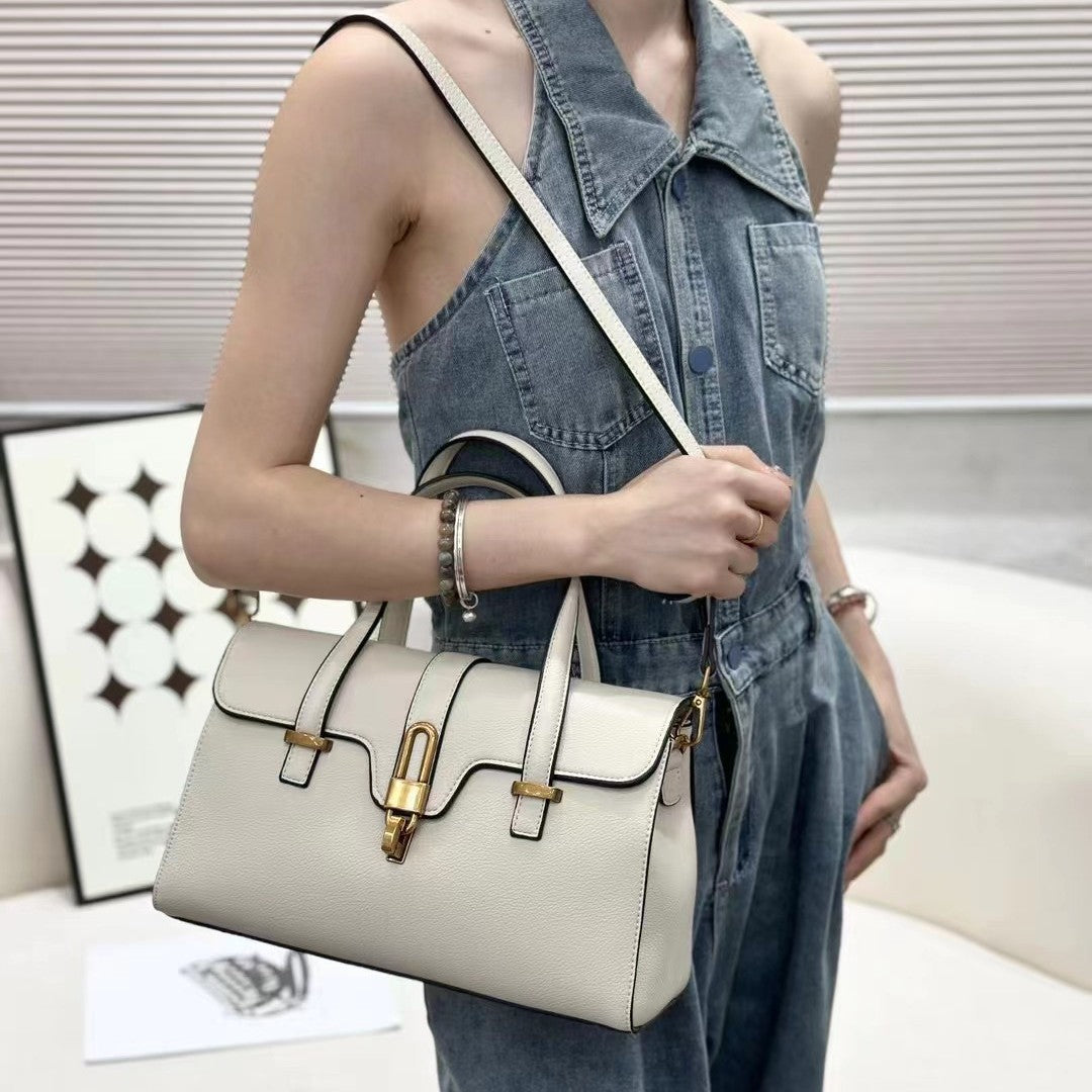 Women's Retro Textured Flap Commuter Large Capacity Bags