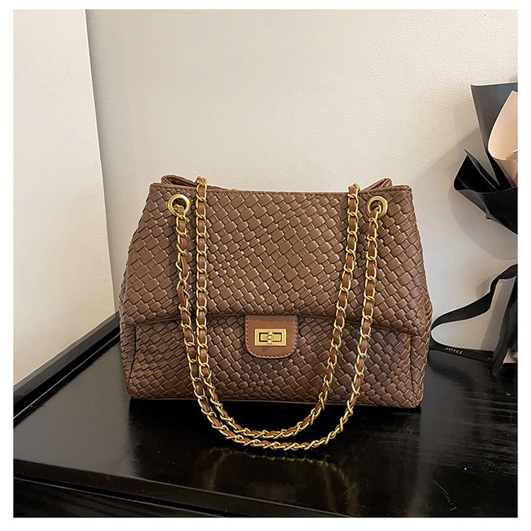 Women's Retro Fashion Underarm Indentation Commute Leisure Tote Bag