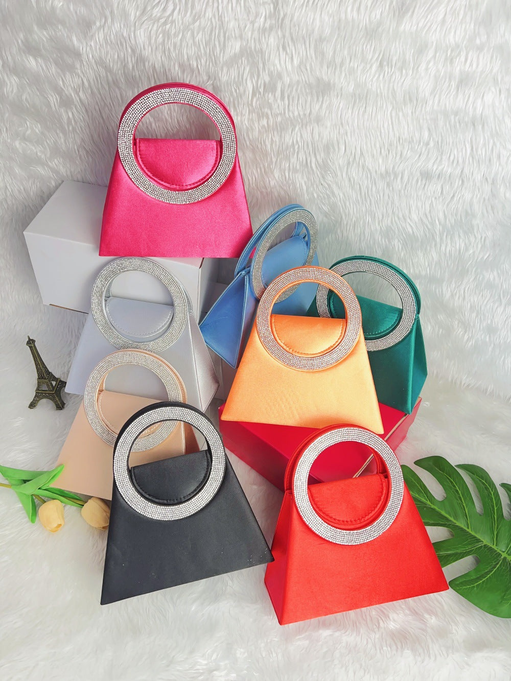 Round Water Diamond Banquet Silk Satin Trapezoidal Hand Dinner Bag