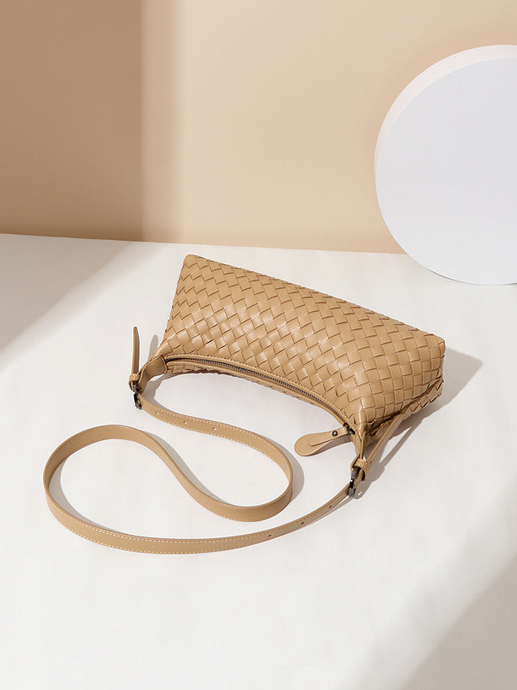 Women's Weaving Baguette Summer Hand-woven Underarm Fashion Women's Messenger Bag