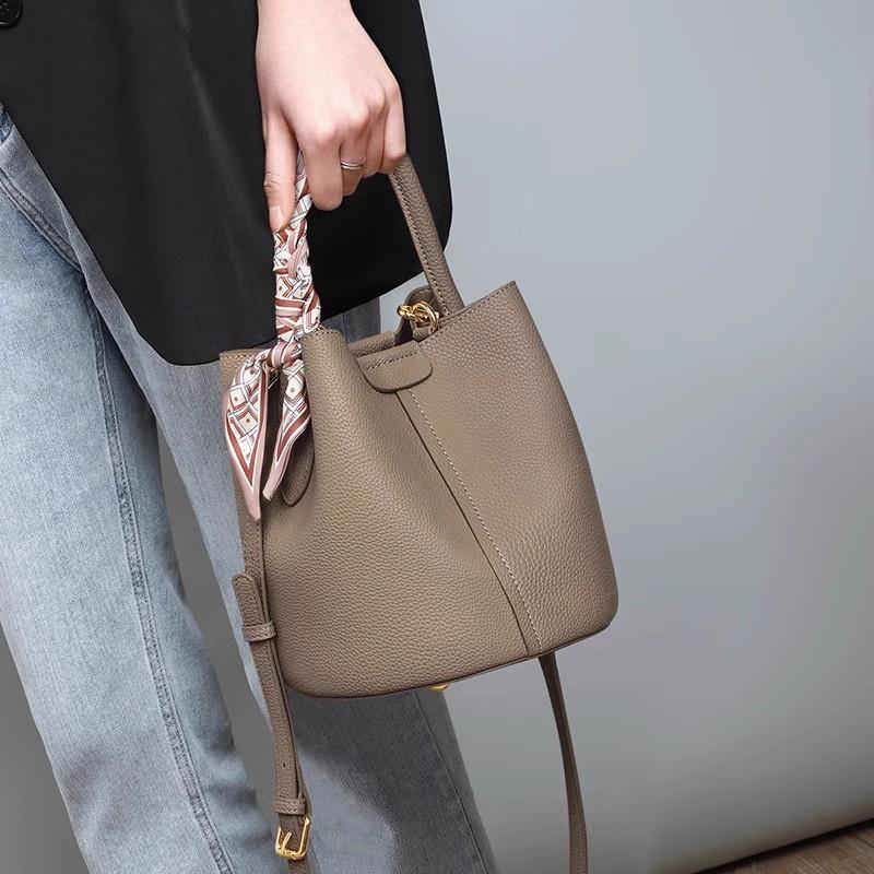 Women's Fashion Crowd Design Commuter Level Sense Small Square Bag