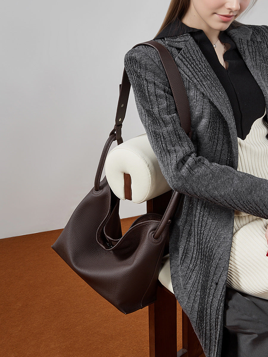 Women's First Layer Cowhide Minimalist Commuter Genuine Leather Portable Vegetable Women's Messenger Bag