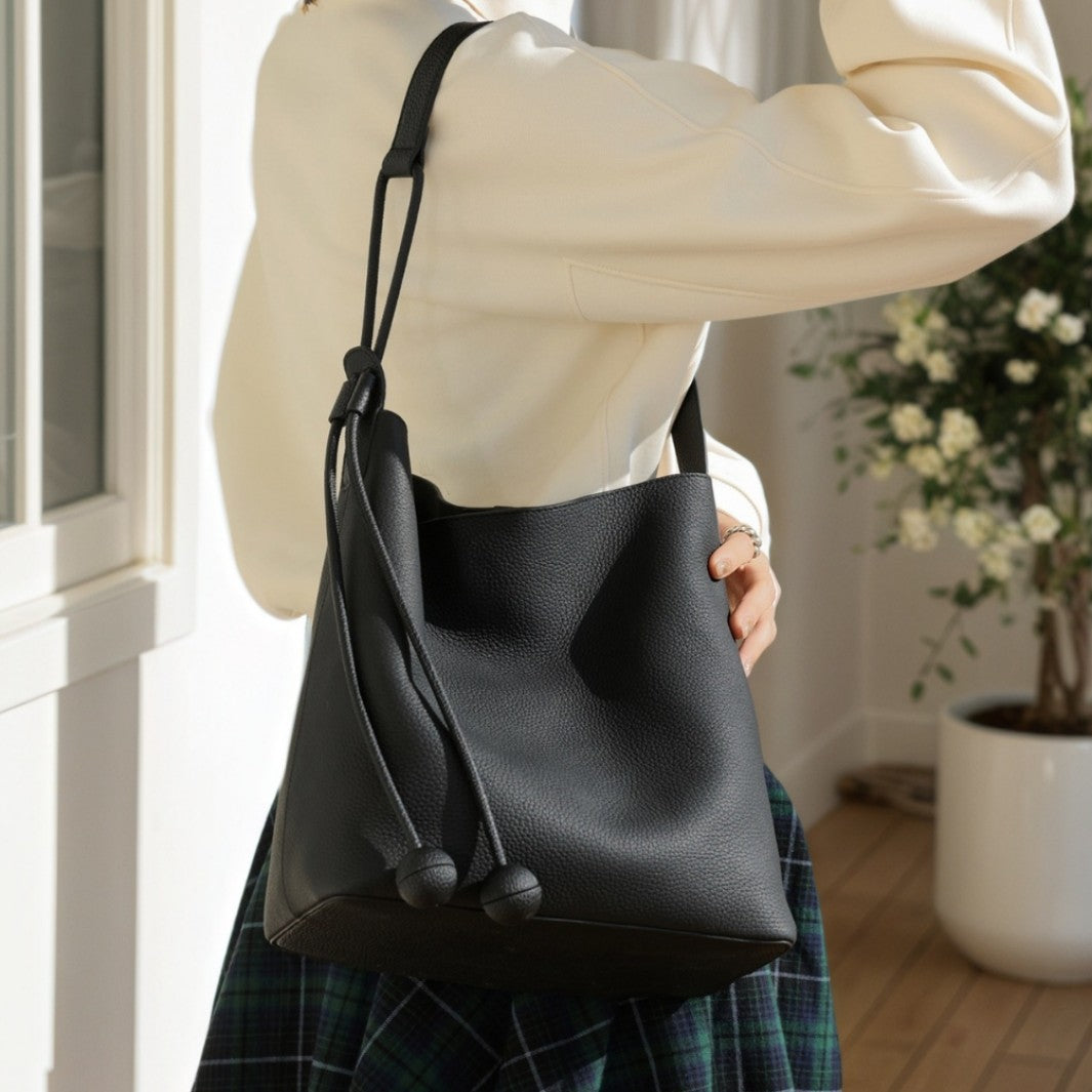 Women's Light Luxury First Layer Cowhide Commuter Large Capacity Genuine Shoulder Bags