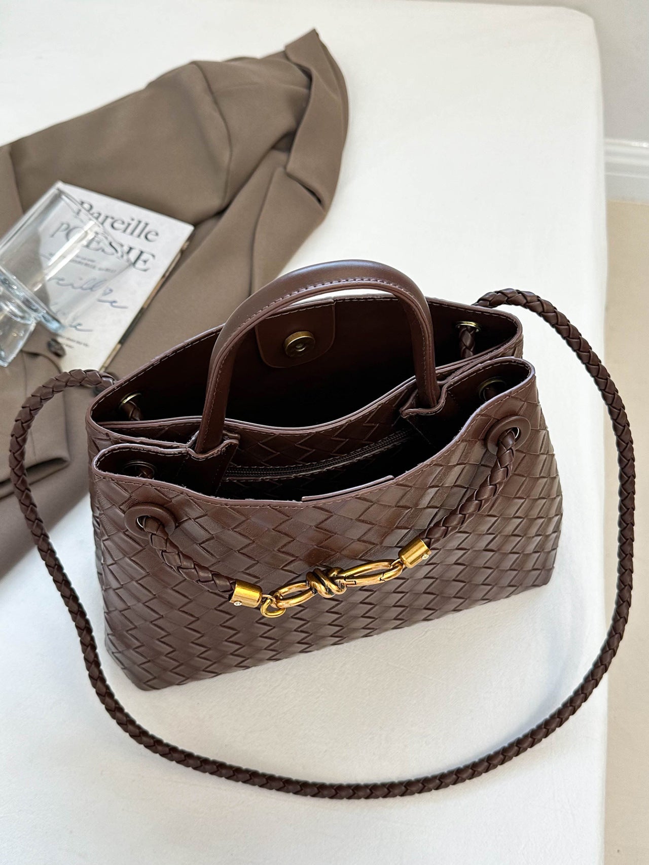 Women's Metal Cord Fastener Woven Niche Advanced Women's Messenger Bag