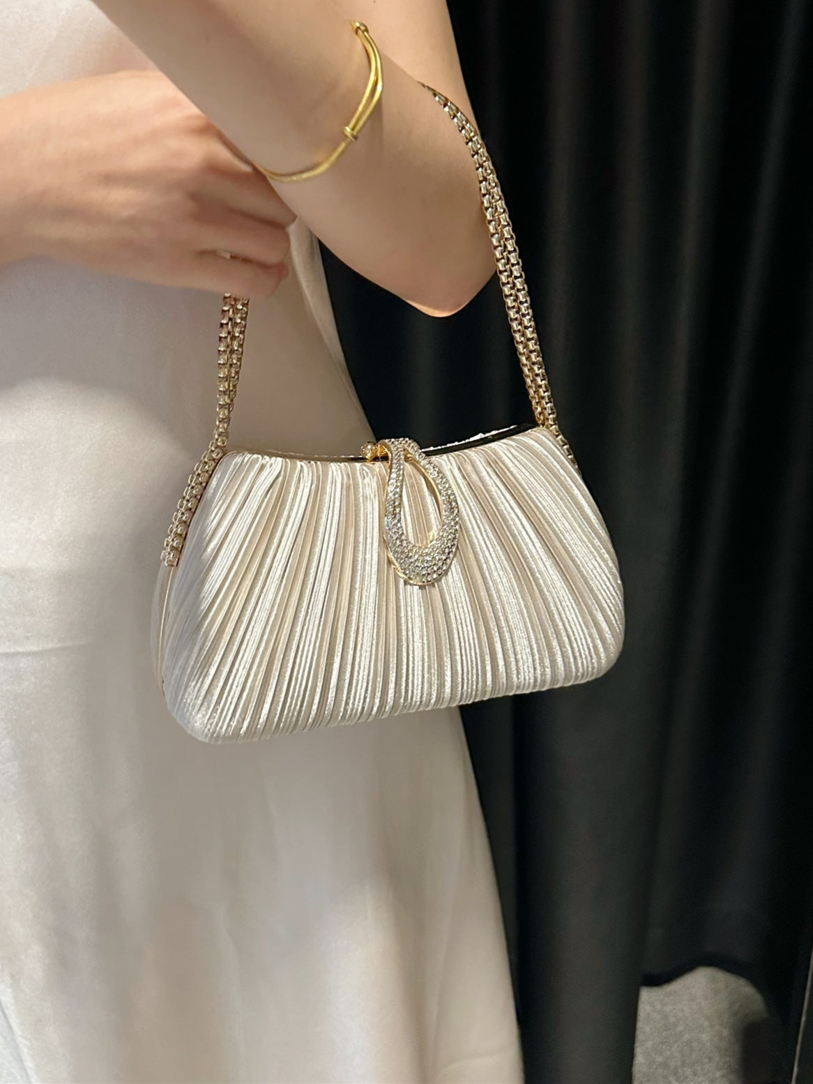 Women's Satin Pleated Bracelet Dress Cheongsam Banquet Dinner Bag