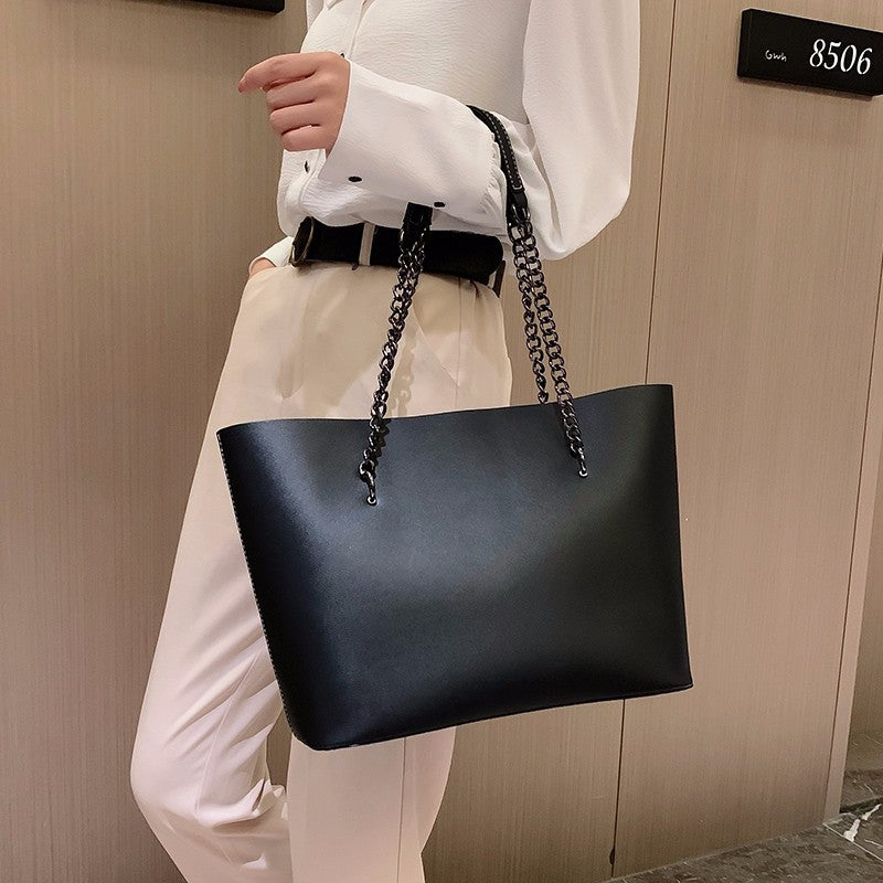 Women's Retro Simple Elegant Large Capacity Portable Bags
