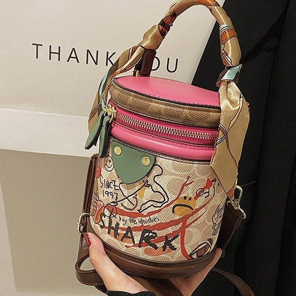 Women's Bear Iti Round Trendy Stylish Textured Women's Shoulder Bag
