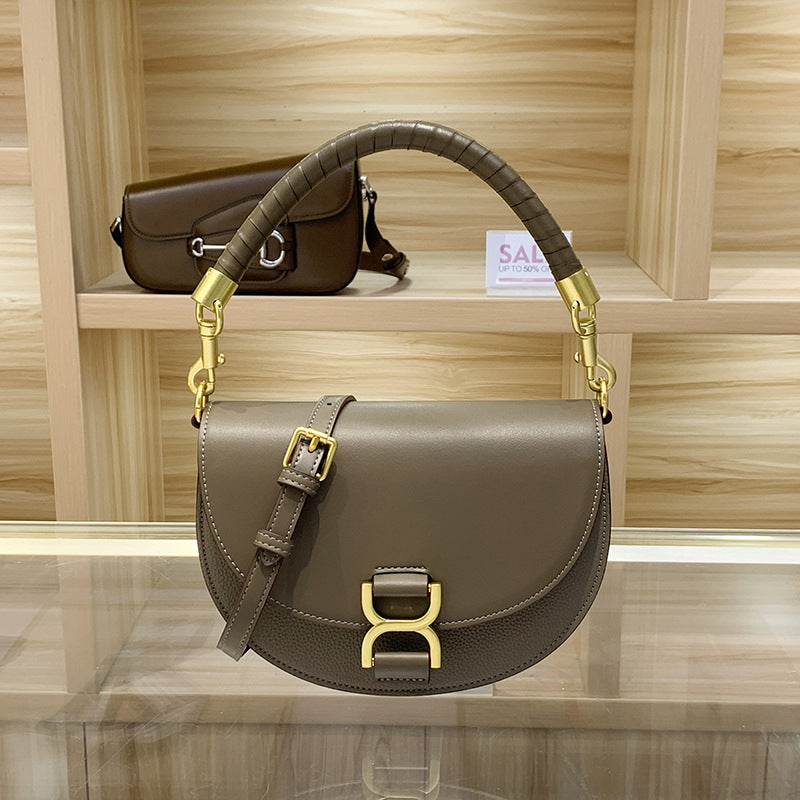 Women's Design Chain Selenodont Semicircle One Saddle Bags