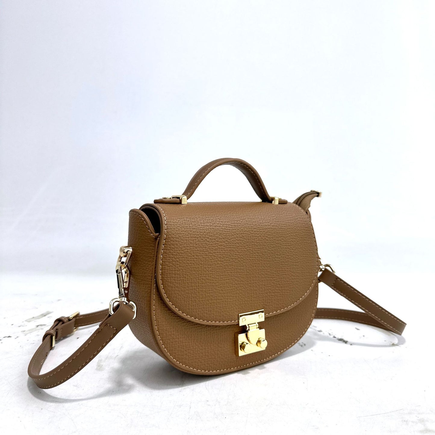 Women's Summer Fashion Retro Commuter Western Style Women's Shoulder Bag