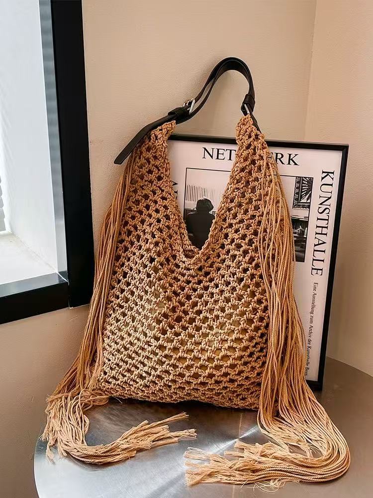 Women's Long Fringe Single Cotton Thread Woven Big Triangle Hollow Straw Women's Shoulder Bag