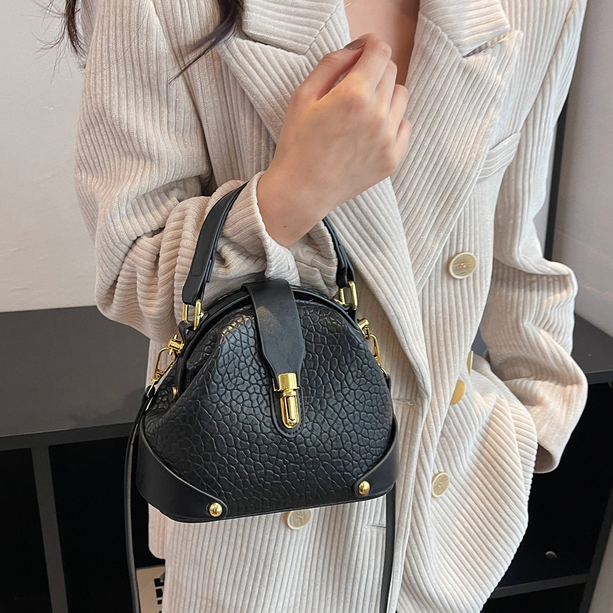 Women's Niche Commuter Carrying Exquisite Light Luxury Women's Messenger Bag