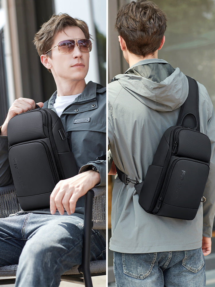 Attractive Men's Fashion Street Personality Riding Men's Chest Bag