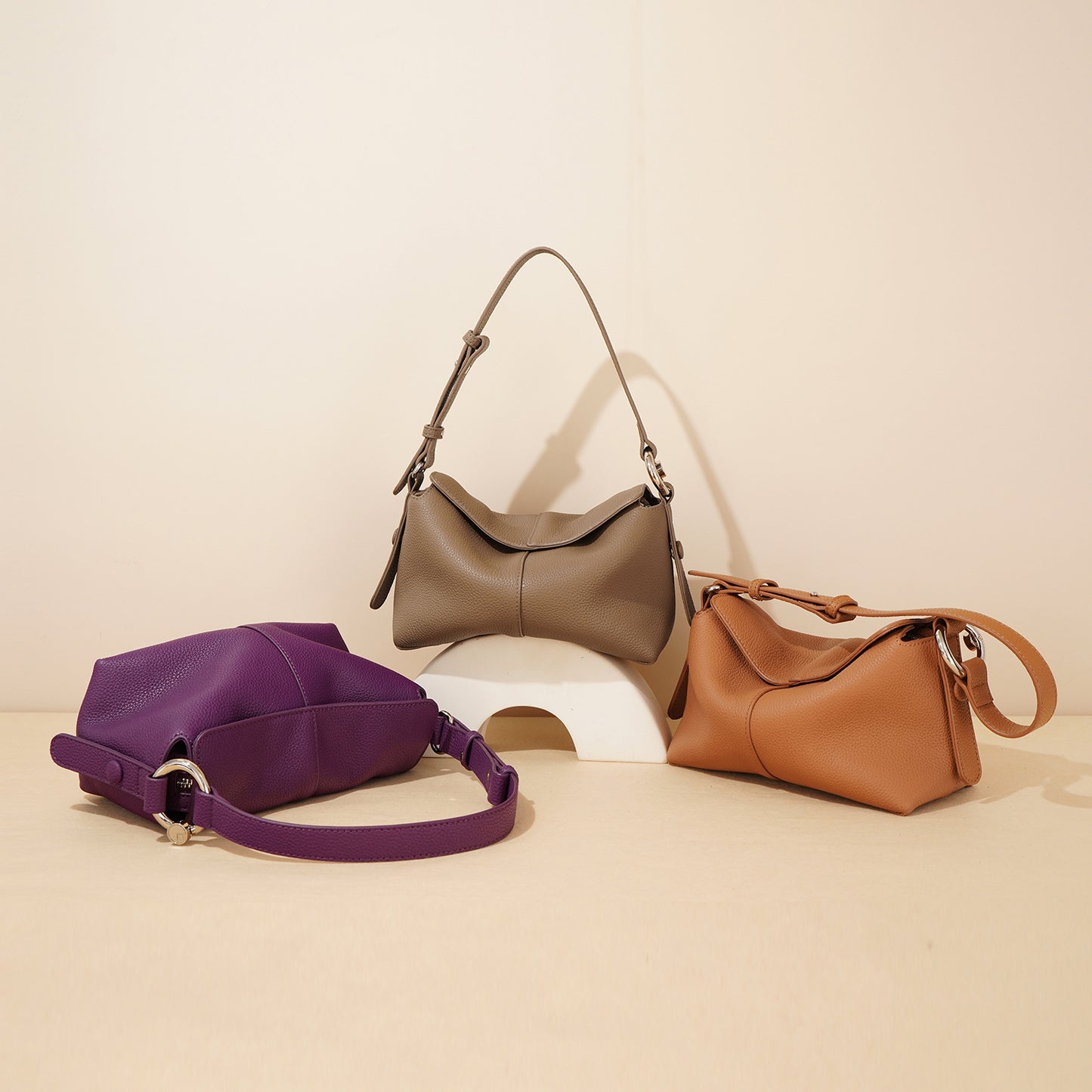 Women's Underarm Spring Top Layer Cowhide Commuter Bags