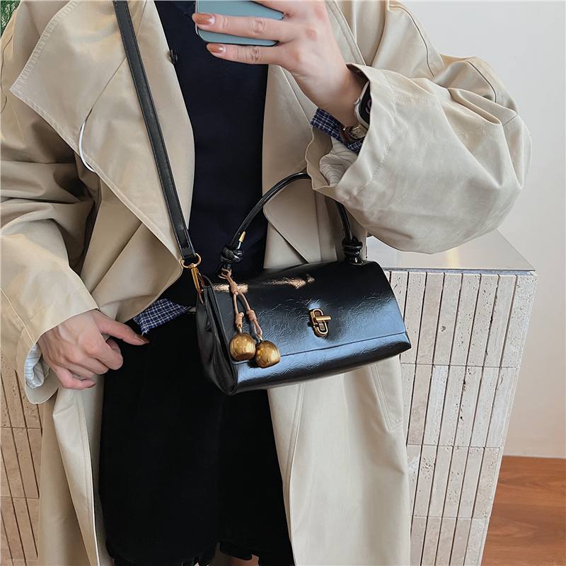 Trendy Niche High Sense Retro Style Fashionable Versatile Light Luxury Bags