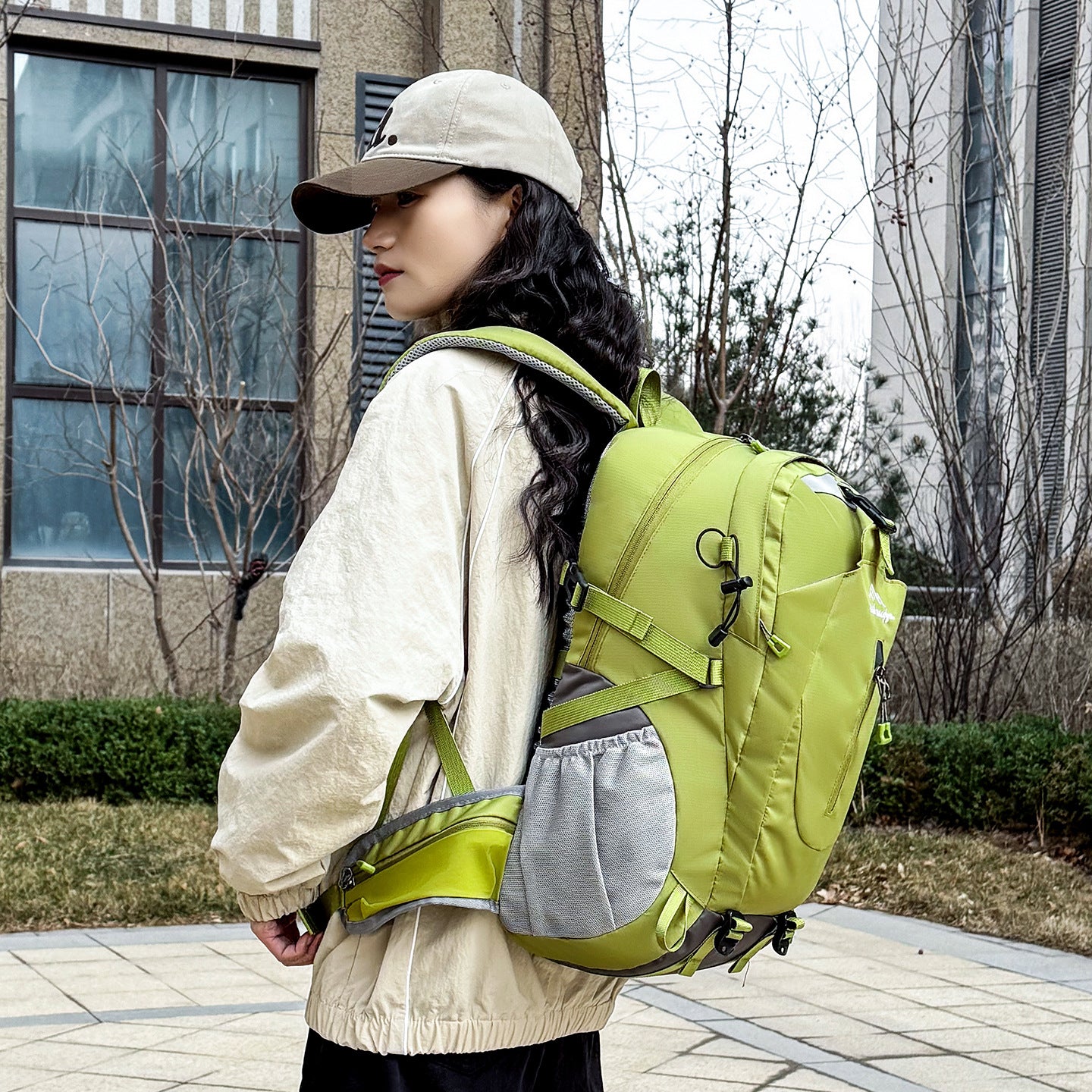 Graceful Casual Lightweight Large Capacity Multifunctional Mountain Climbing, Hiking Bag