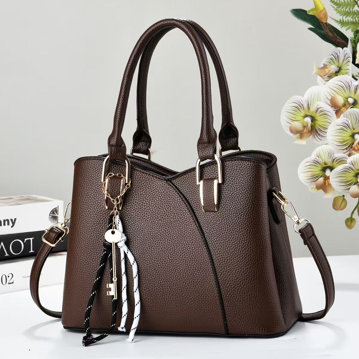 Stylish Women's Trendy Unique Commuter High-grade Women's Shoulder Bag