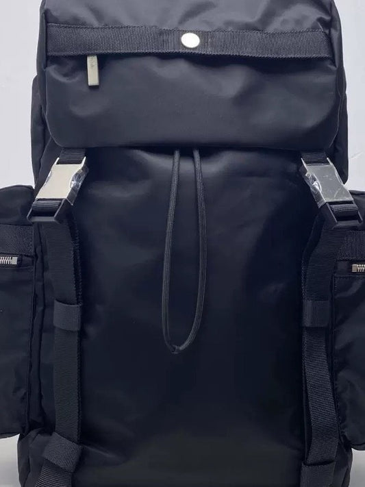 Trendy Couple Large Capacity Waterproof Commuter Bags