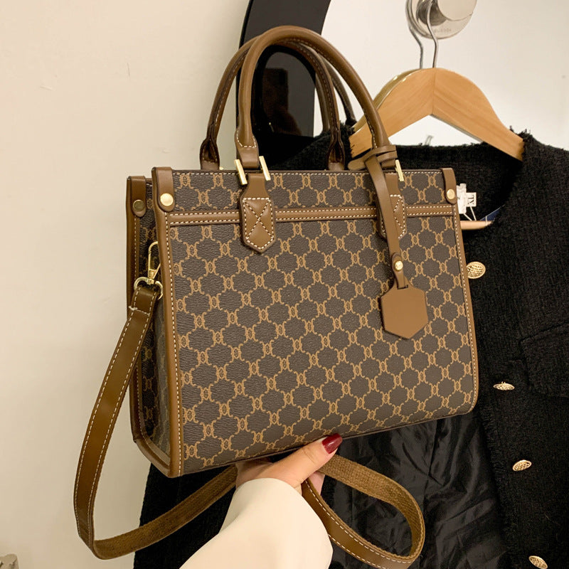 Women's Niche Big Fashion Chain Sense Large Bags