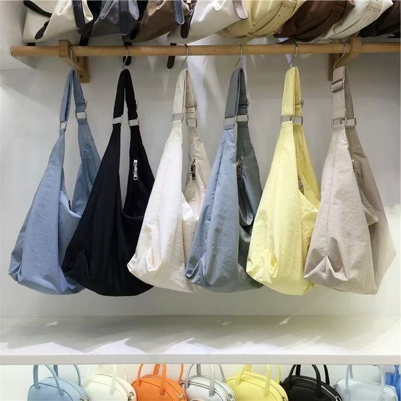 Women's Canvas Fashionable Elegant Large Capacity Underarm Bags