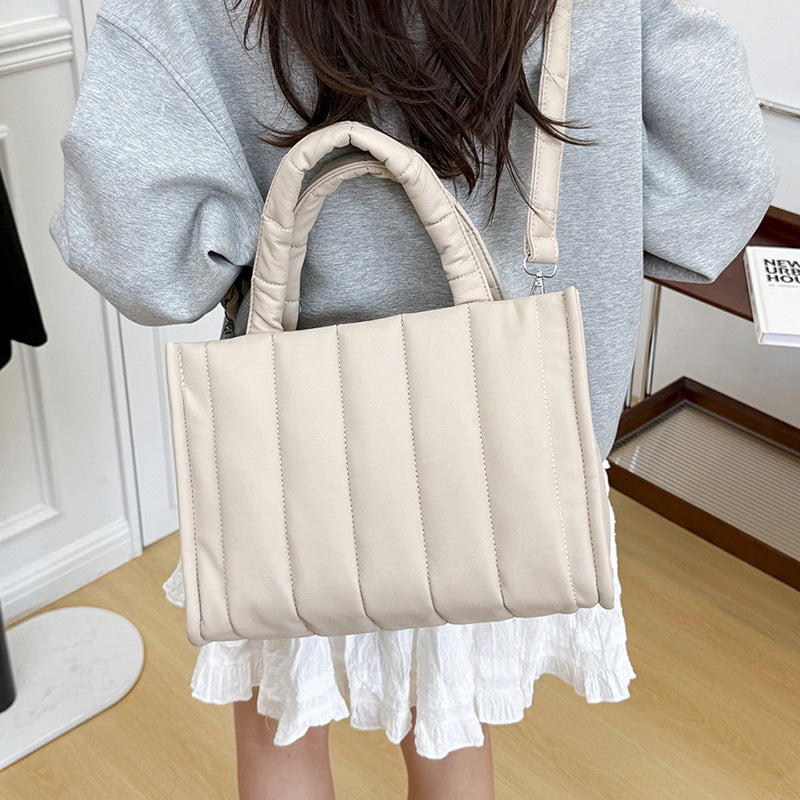 Women's Retro Korean Fashion Large Capacity Commuter Handbags