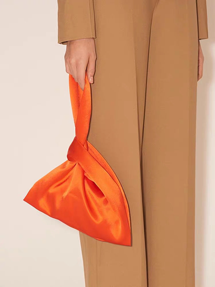 Women's Satin Tacking Wrist Style Retro Solid Color Bags