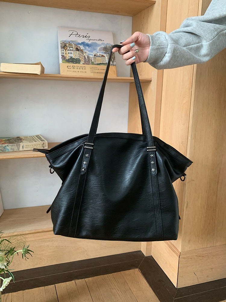 Women's Capacity Preppy Style Black Commuter Soft Leather Women's Shoulder Bag