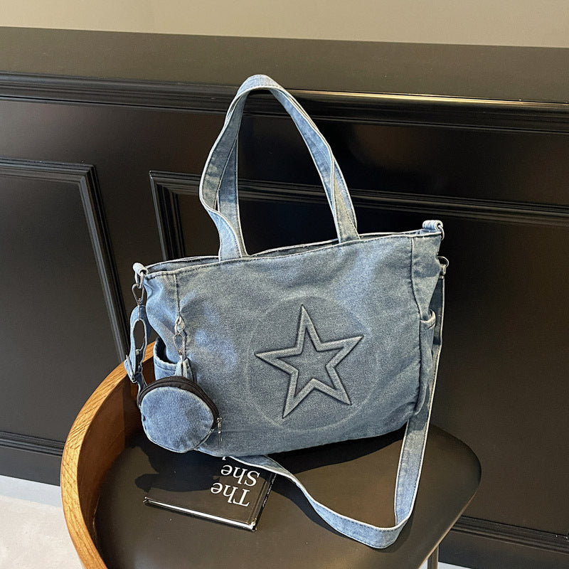 Women's Fashionable Large Capacity Underarm Portable Commuter Women's Messenger Bag