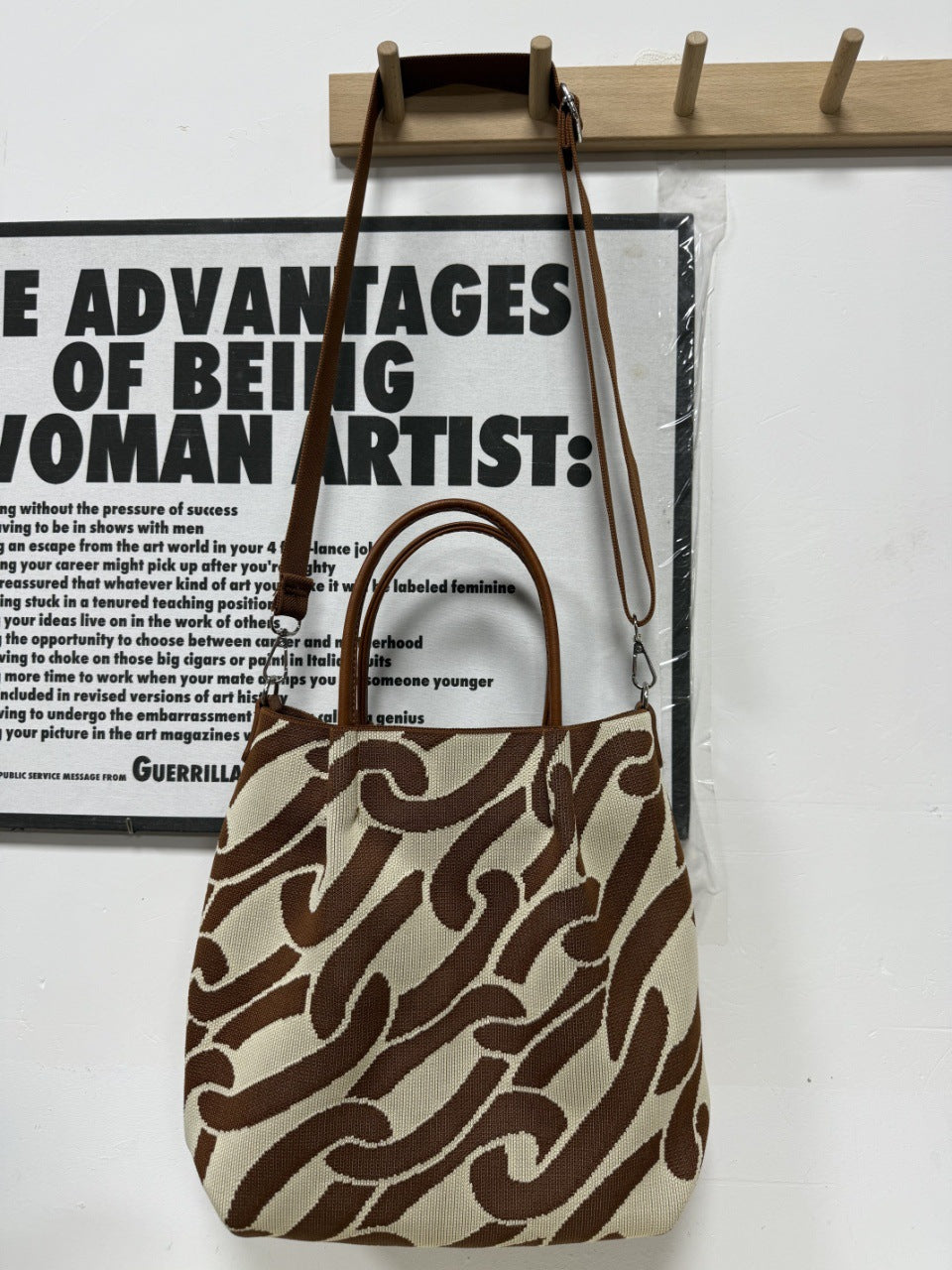 Women's Striped Stitching Flip Detachable Strap Large Capacity Leisure Women's Handbag