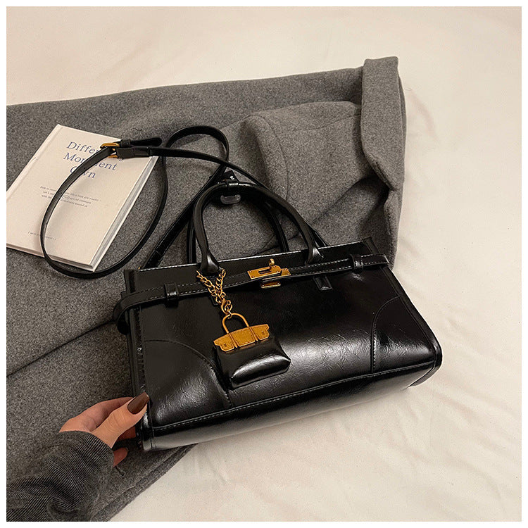 Women's Large Capacity Niche Stylish Good Texture Women's Messenger Bag