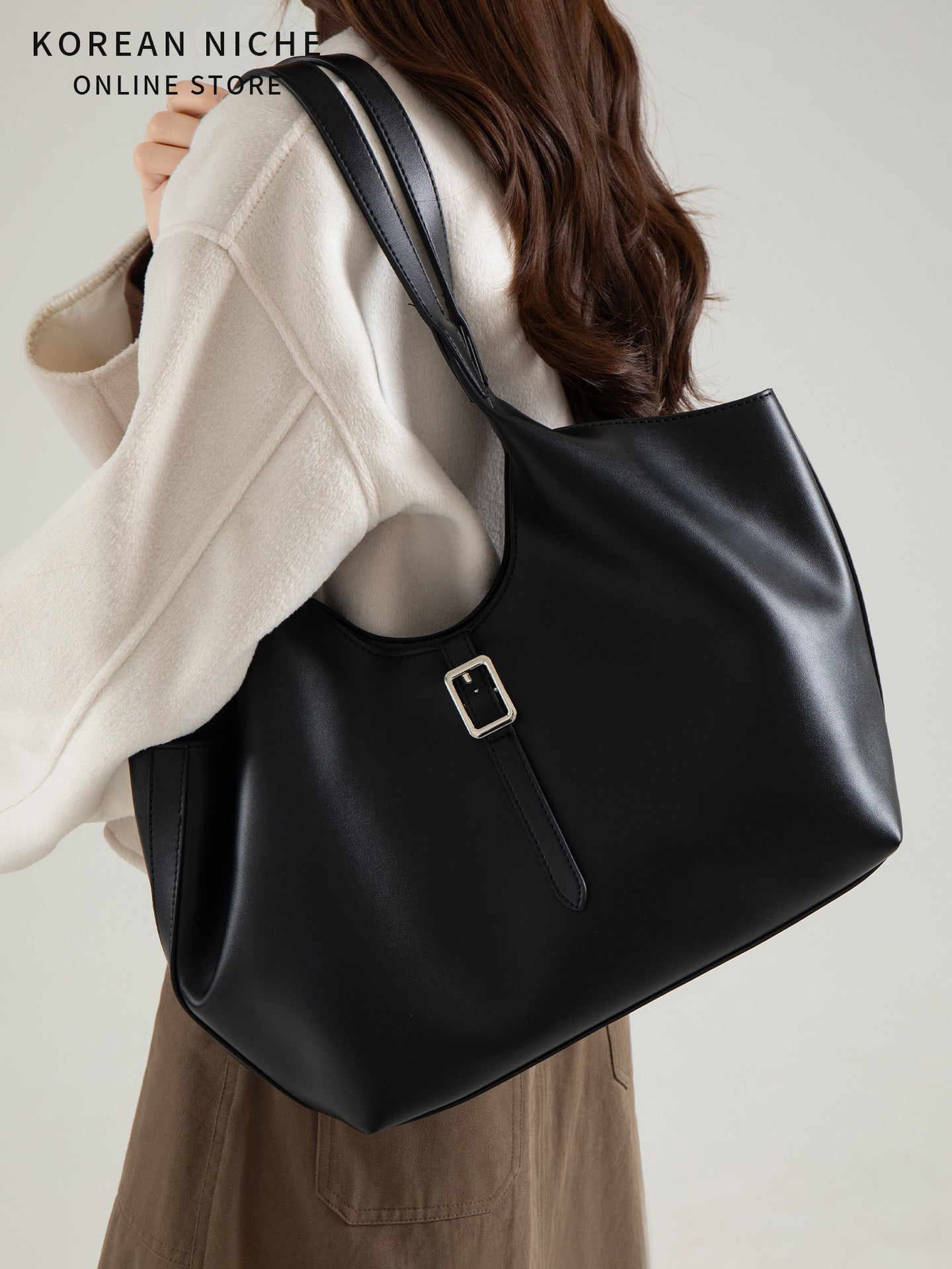 Women's Large Capacity Commuter Design Retro Easy Matching Tote Bag