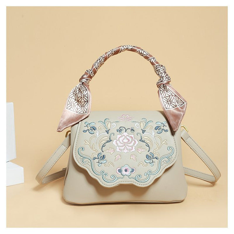 Pretty Women's High Sense Antique Embroidery Women's Handbag