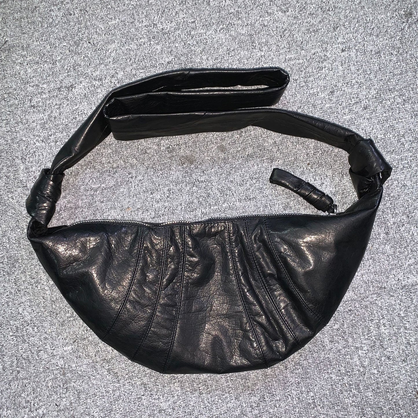 Women's & Men's Fashion Genuine Leather Croissant Niche Ode Daily Women's Messenger Bag