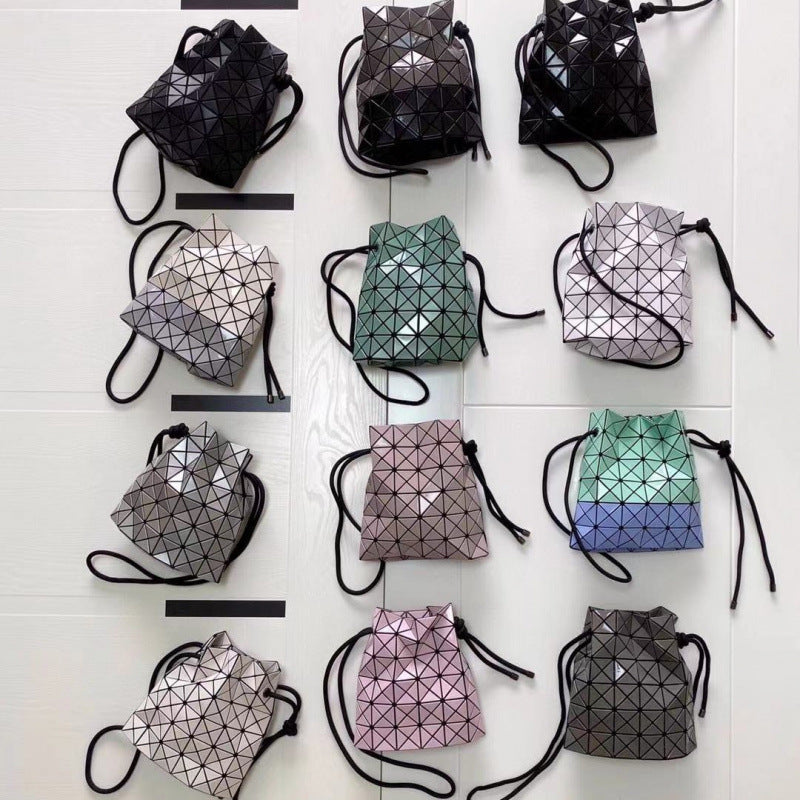 Women's Drawstring Two Colors Glossy Diamond Plaid Women's Messenger Bag