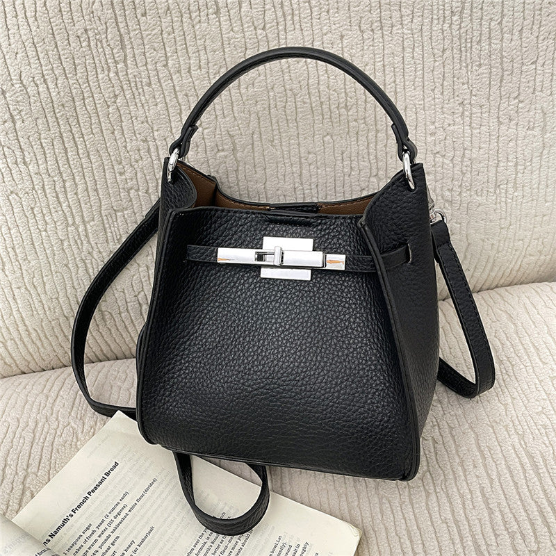 Women's Niche High-grade Versatile Fashion Retro Capacity Shoulder Bags