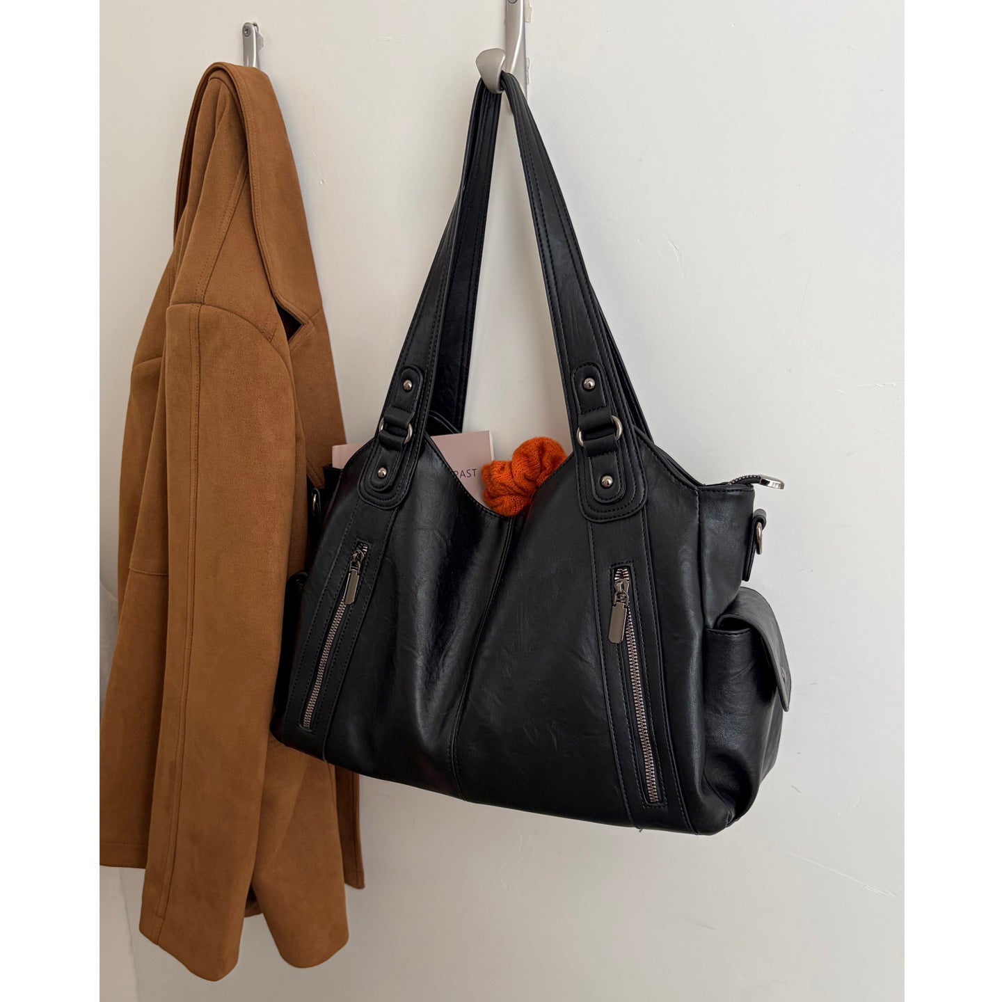Women's Sense Underarm Winter Simple Large Capacity Tote Bag