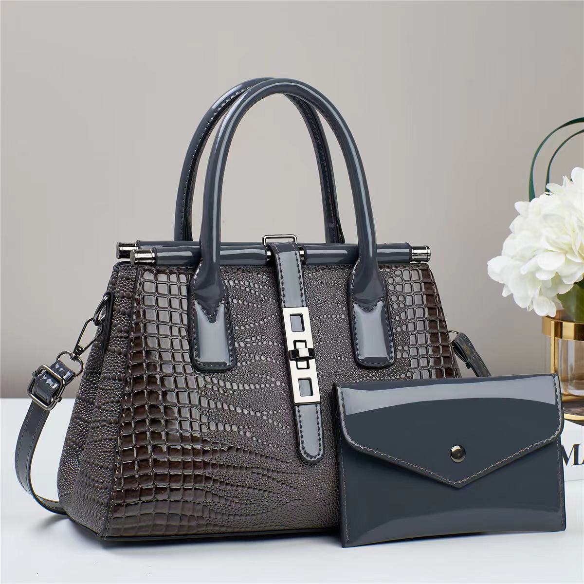 Women's Texture Large Capacity Simple Western Style Women's Handbag