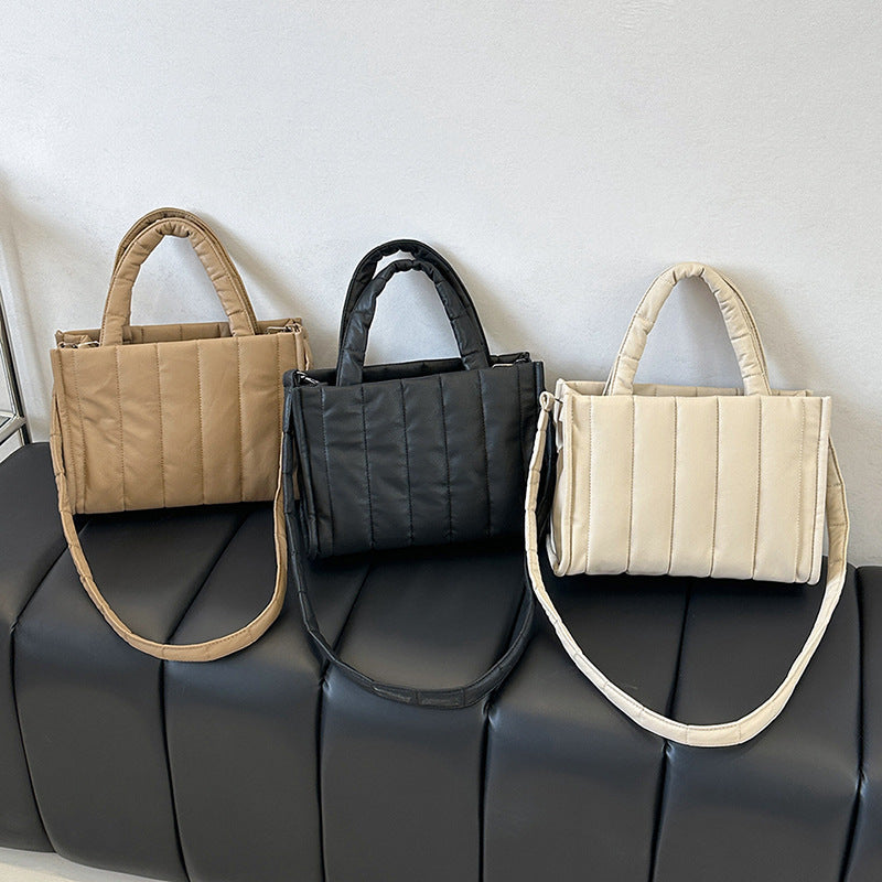Women's Retro Korean Fashion Large Capacity Commuter Handbags