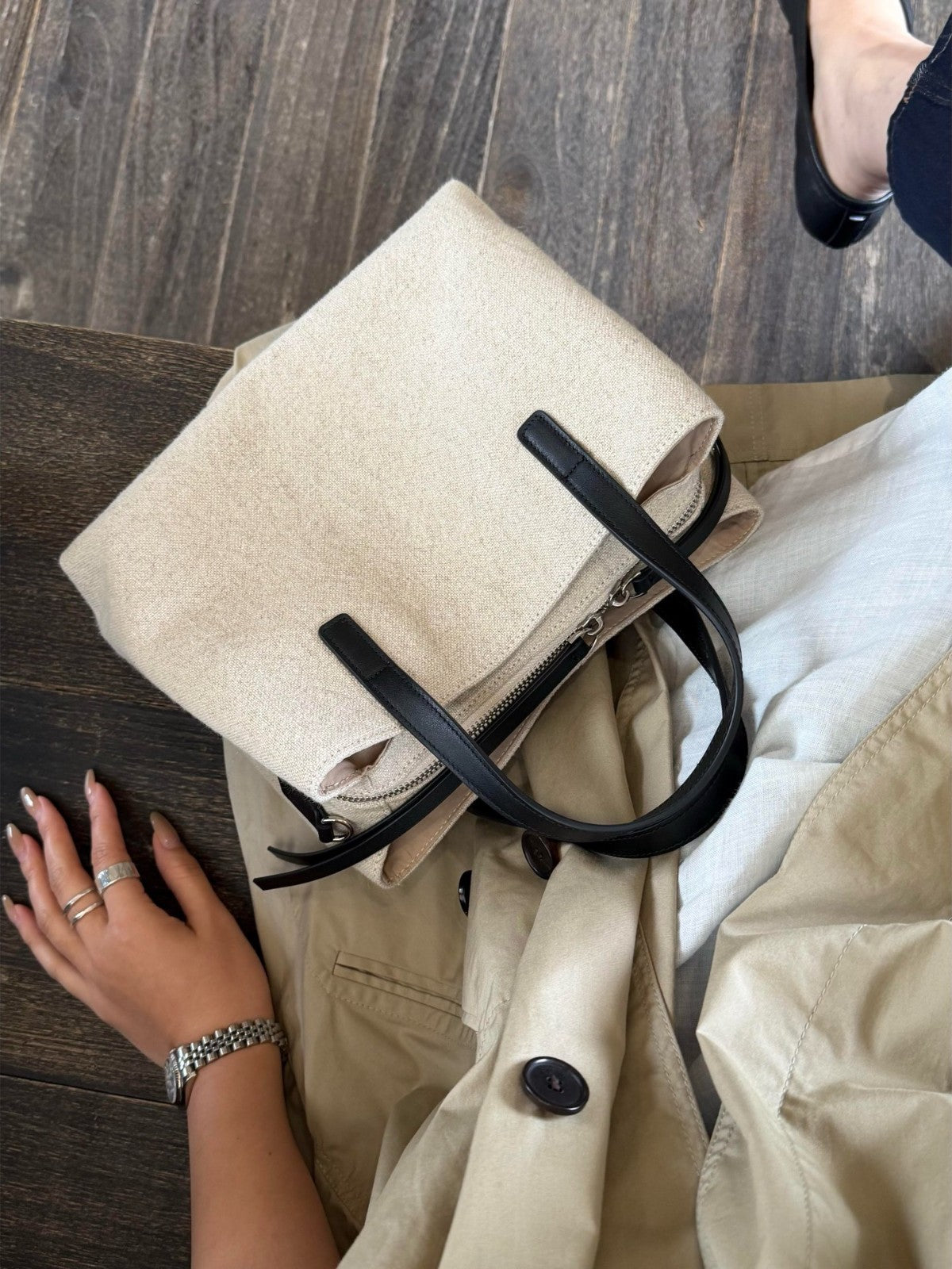 Commuter Fashion Simple Retro High Sense Niche Women's Handbag