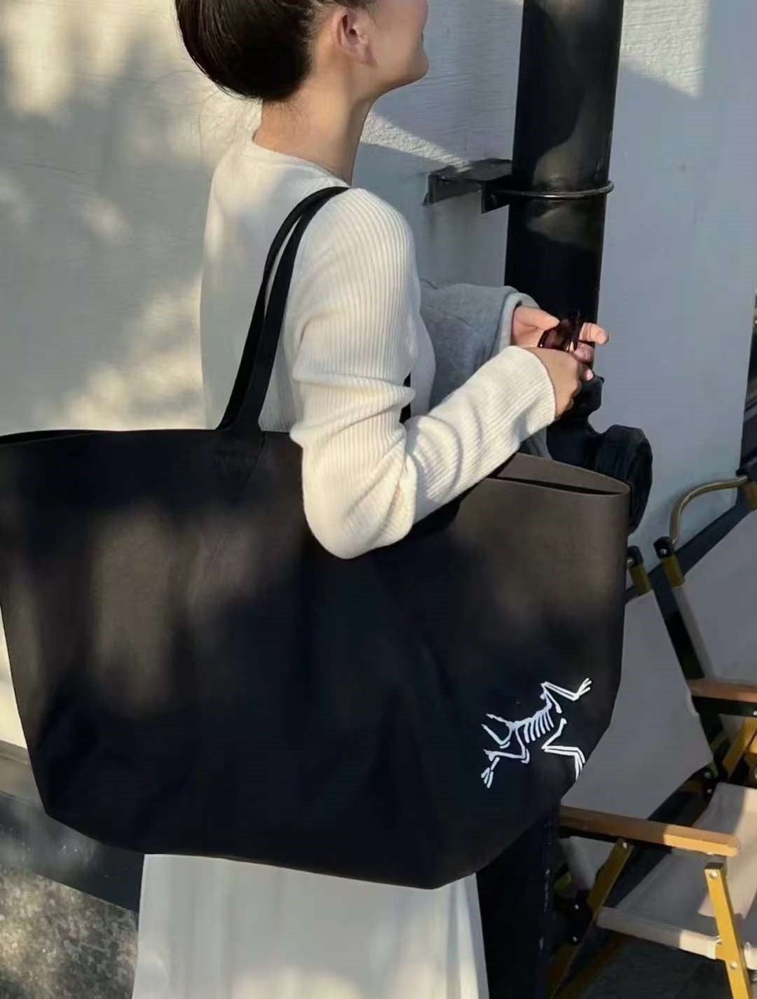 Skeleton Large Capacity Shopping Lightweight Waterproof Hard-wearing Dumpling Shape Tote Bag